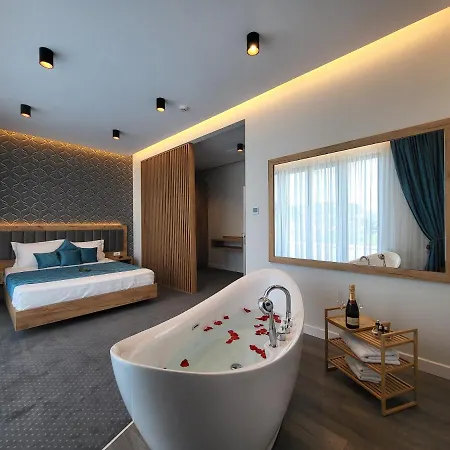 Excellence Hotel 4*