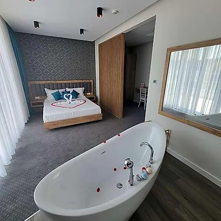 Excellence Hotel